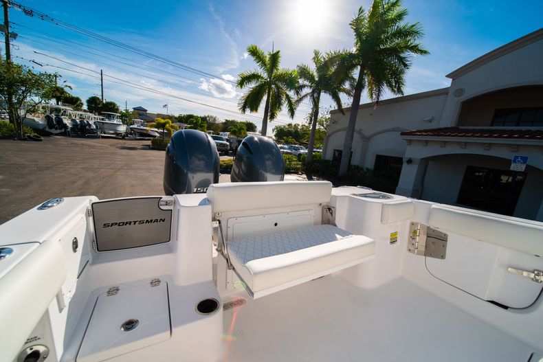 Thumbnail 14 for New 2020 Sportsman Open 252 Center Console boat for sale in West Palm Beach, FL