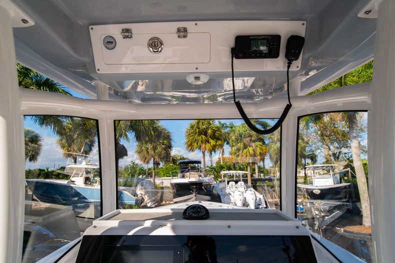 Thumbnail 33 for New 2020 Sportsman Open 252 Center Console boat for sale in West Palm Beach, FL