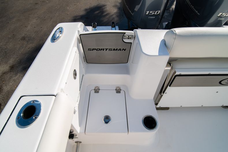 Thumbnail 9 for New 2020 Sportsman Open 252 Center Console boat for sale in West Palm Beach, FL