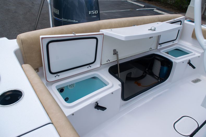 Thumbnail 11 for New 2020 Sportsman Heritage 211 Center Console boat for sale in West Palm Beach, FL