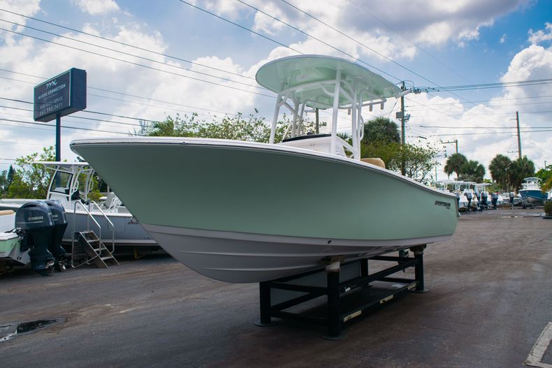 Thumbnail 3 for New 2020 Sportsman Heritage 211 Center Console boat for sale in West Palm Beach, FL