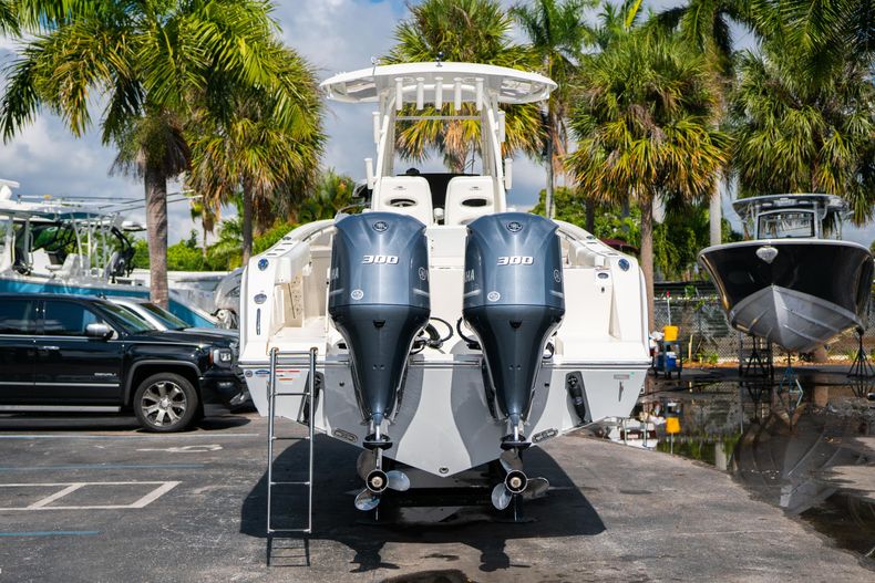 Thumbnail 6 for New 2020 Cobia 301 CC Center Console boat for sale in Vero Beach, FL