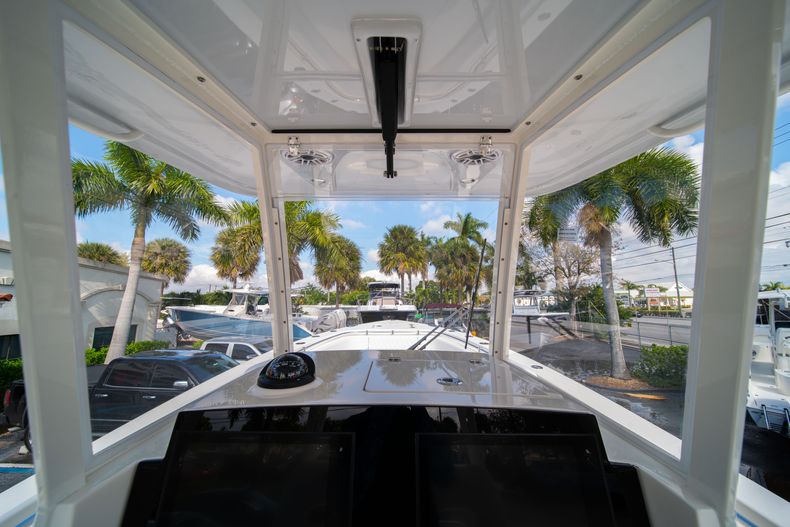 Thumbnail 32 for New 2020 Cobia 301 CC Center Console boat for sale in Vero Beach, FL