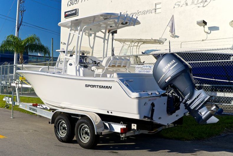 Thumbnail 1 for New 2015 Sportsman Heritage 211 Center Console boat for sale in Miami, FL