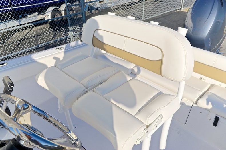 Thumbnail 32 for New 2015 Sportsman Heritage 211 Center Console boat for sale in Miami, FL