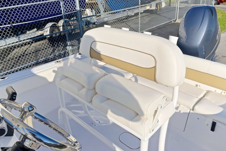 Thumbnail 33 for New 2015 Sportsman Heritage 211 Center Console boat for sale in Miami, FL