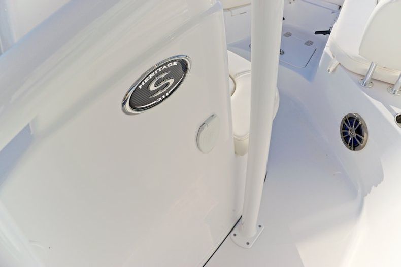 Thumbnail 44 for New 2015 Sportsman Heritage 211 Center Console boat for sale in Miami, FL