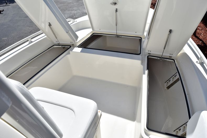 Thumbnail 25 for New 2020 Pathfinder 2200 TRS boat for sale in Vero Beach, FL