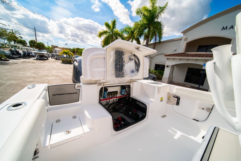 Thumbnail 14 for New 2020 Sportsman Heritage 251 Center Console boat for sale in West Palm Beach, FL