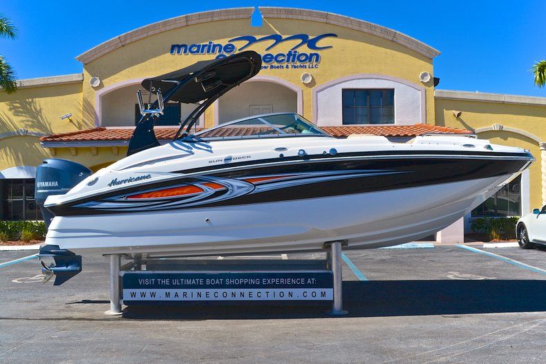 New 2013 Hurricane SunDeck SD 2200 DC Xtreme OB boat for sale in West Palm Beach, FL