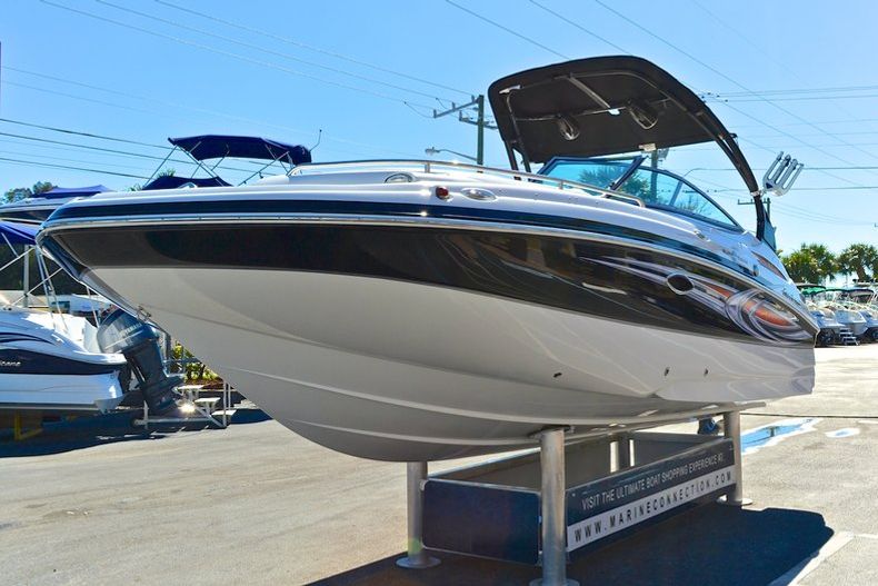 Thumbnail 3 for New 2013 Hurricane SunDeck SD 2200 DC Xtreme OB boat for sale in West Palm Beach, FL