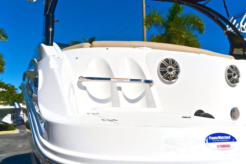 Thumbnail 17 for New 2013 Hurricane SunDeck SD 2200 DC Xtreme OB boat for sale in West Palm Beach, FL