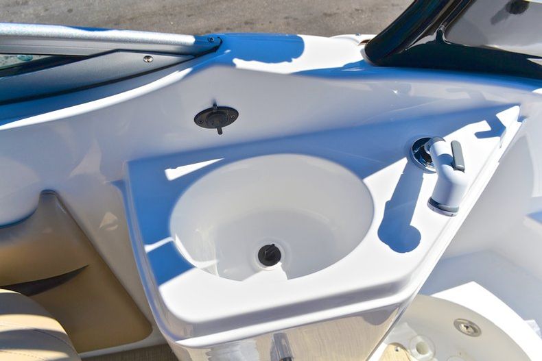 Thumbnail 40 for New 2013 Hurricane SunDeck SD 2200 DC Xtreme OB boat for sale in West Palm Beach, FL