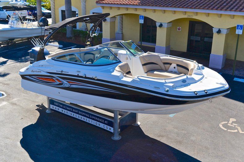 Thumbnail 101 for New 2013 Hurricane SunDeck SD 2200 DC Xtreme OB boat for sale in West Palm Beach, FL