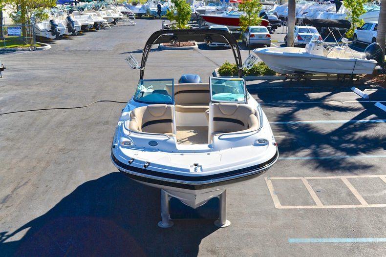 Thumbnail 102 for New 2013 Hurricane SunDeck SD 2200 DC Xtreme OB boat for sale in West Palm Beach, FL