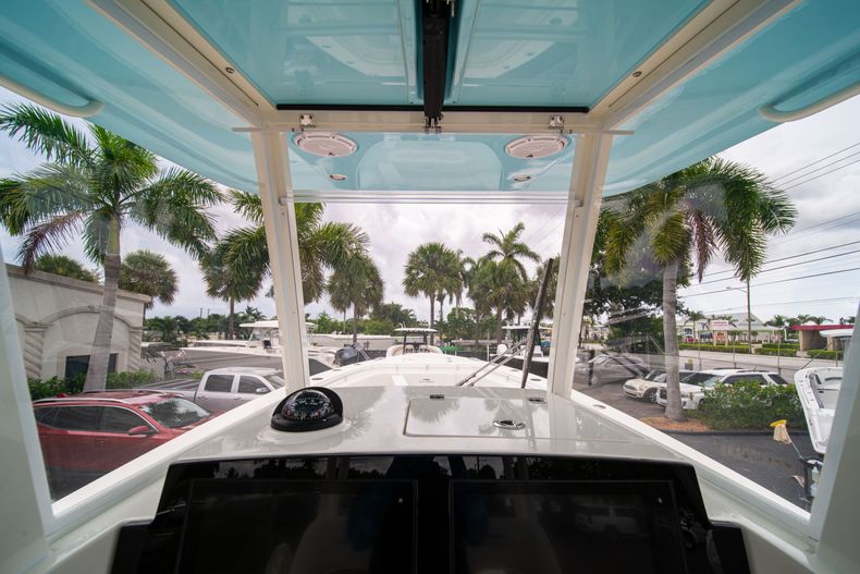 Thumbnail 25 for New 2019 Cobia 301 CC Center Console boat for sale in Islamorada, FL
