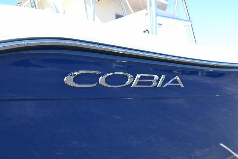 Thumbnail 10 for New 2014 Cobia 217 Center Console boat for sale in Vero Beach, FL