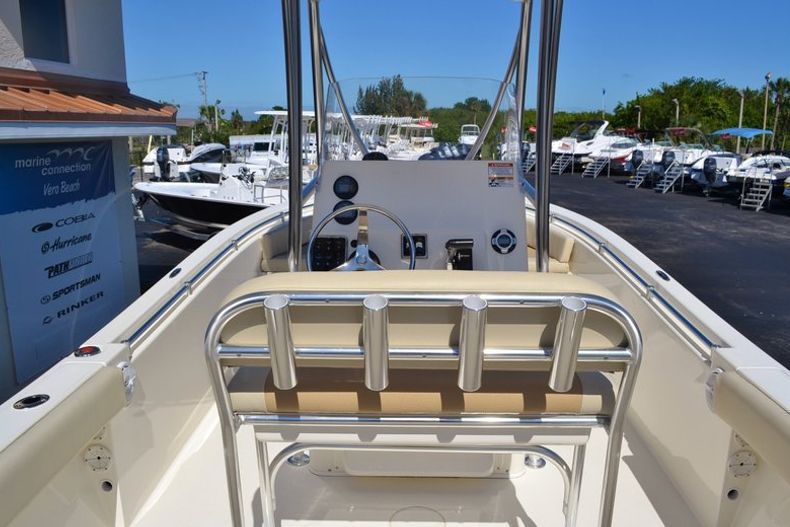 Thumbnail 11 for New 2014 Cobia 217 Center Console boat for sale in Vero Beach, FL