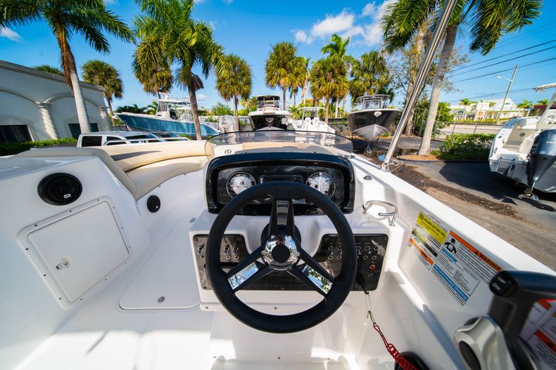 Thumbnail 11 for New 2020 Hurricane SS 188 OB boat for sale in West Palm Beach, FL