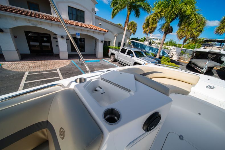 Thumbnail 19 for New 2020 Hurricane SS 188 OB boat for sale in West Palm Beach, FL
