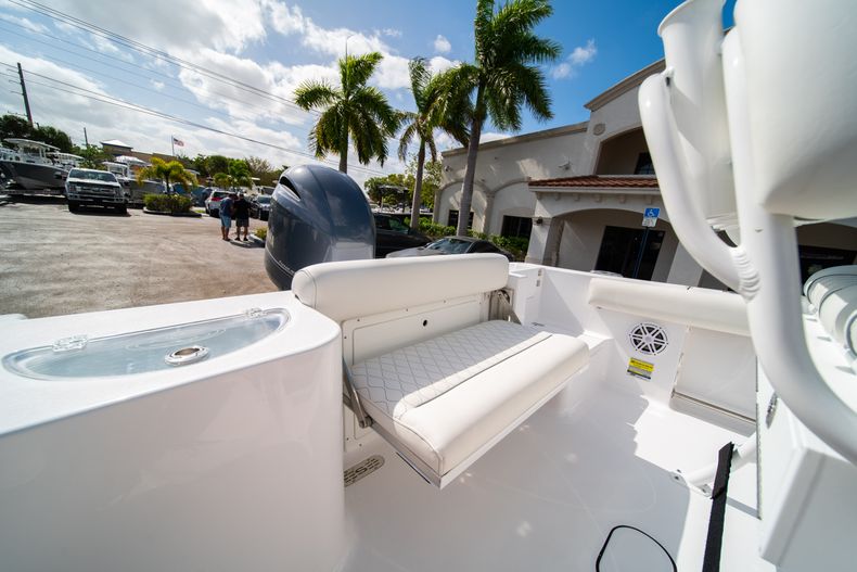 Thumbnail 12 for New 2020 Sportsman Open 212 Center Console boat for sale in West Palm Beach, FL