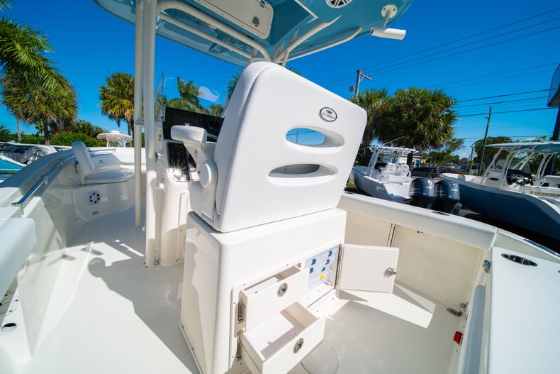 Thumbnail 16 for New 2020 Cobia 220 CC Center Console boat for sale in West Palm Beach, FL