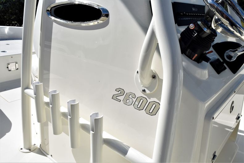 Thumbnail 11 for New 2020 Pathfinder 2600 TRS Bay Boat boat for sale in Fort Lauderdale, FL