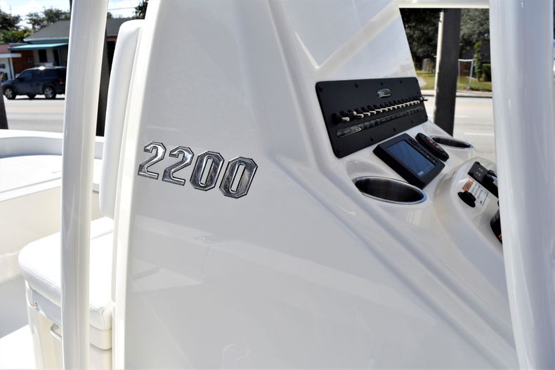 Thumbnail 10 for New 2020 Pathfinder 2200 TRS boat for sale in Vero Beach, FL