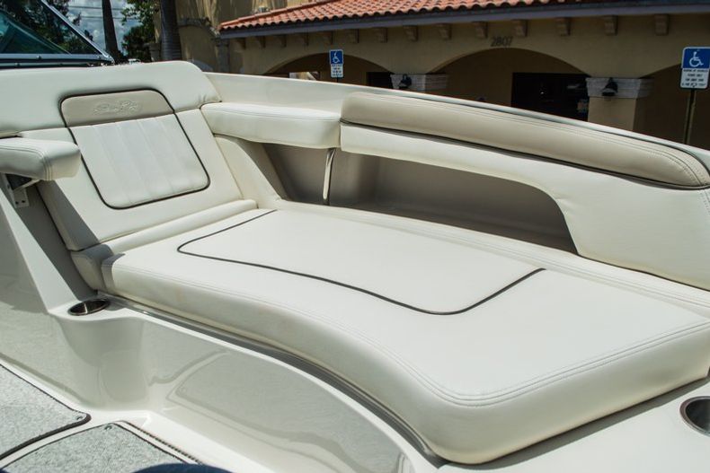 Thumbnail 14 for Used 2009 Sea Ray 280 Sundeck boat for sale in West Palm Beach, FL