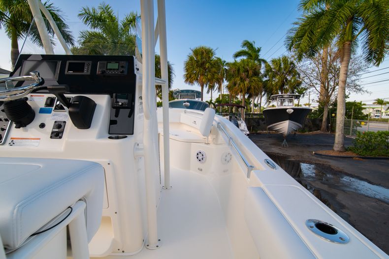 Thumbnail 15 for New 2020 Cobia 220 CC Center Console boat for sale in West Palm Beach, FL