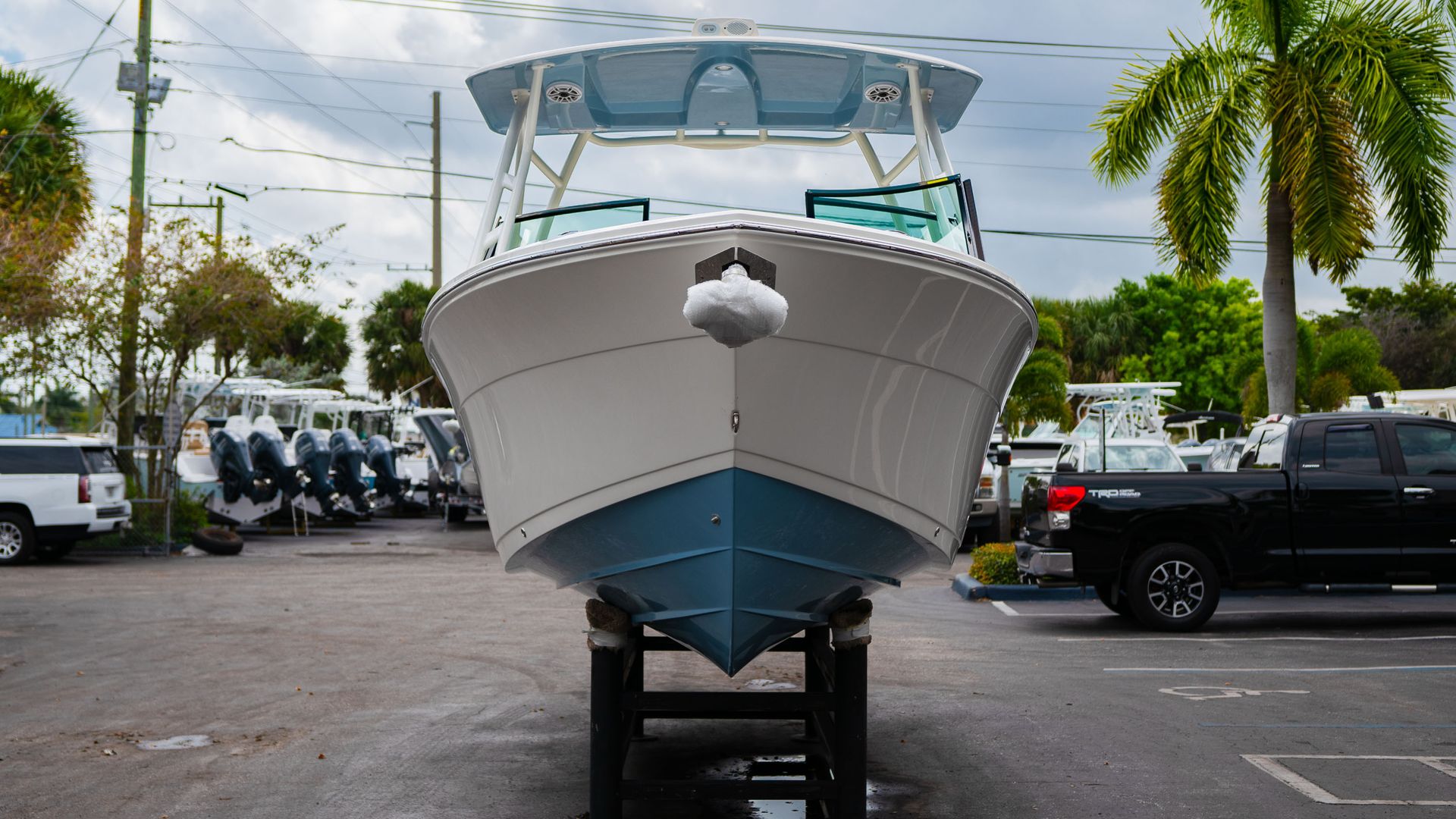 Used 2020 Cobia 240 DC #E023 image 3