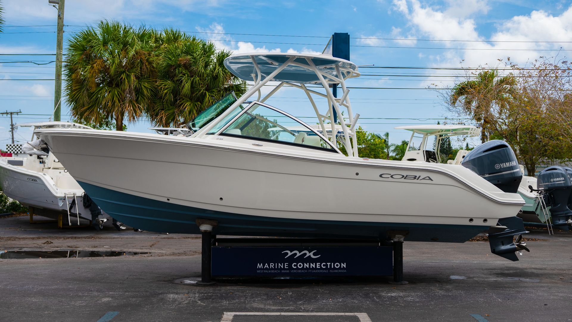 Used 2020 Cobia 240 DC #E023 image 5