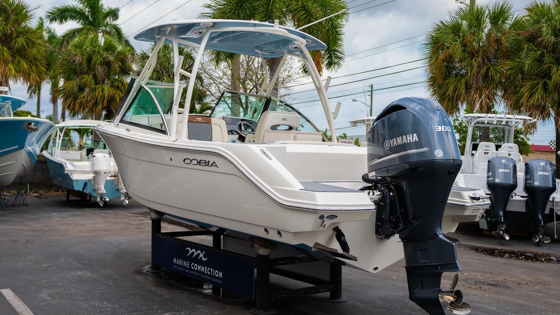 Used 2020 Cobia 240 DC #E023 image 6