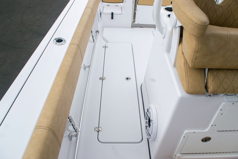 Thumbnail 17 for New 2020 Sportsman Open 312 Center Console boat for sale in West Palm Beach, FL