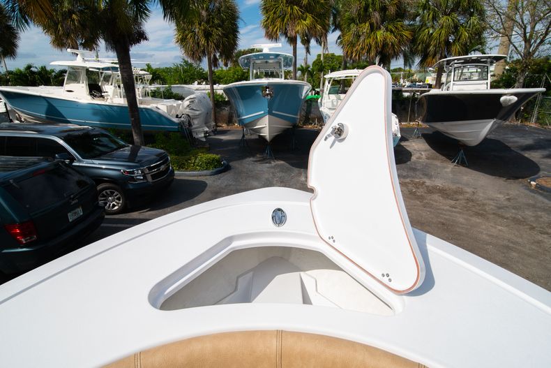 Thumbnail 38 for New 2020 Sportsman Open 242 Center Console boat for sale in West Palm Beach, FL