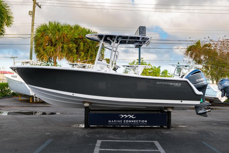 Thumbnail 4 for New 2020 Sportsman Heritage 231 Center Console boat for sale in West Palm Beach, FL