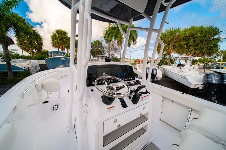 Thumbnail 23 for New 2020 Sportsman Heritage 231 Center Console boat for sale in West Palm Beach, FL