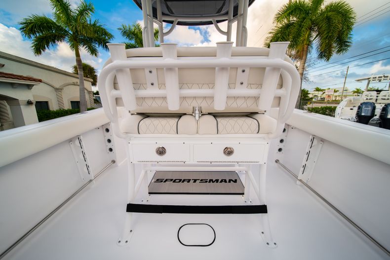 Thumbnail 15 for New 2020 Sportsman Heritage 231 Center Console boat for sale in West Palm Beach, FL