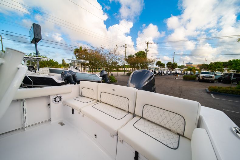 Thumbnail 12 for New 2020 Sportsman Heritage 231 Center Console boat for sale in West Palm Beach, FL
