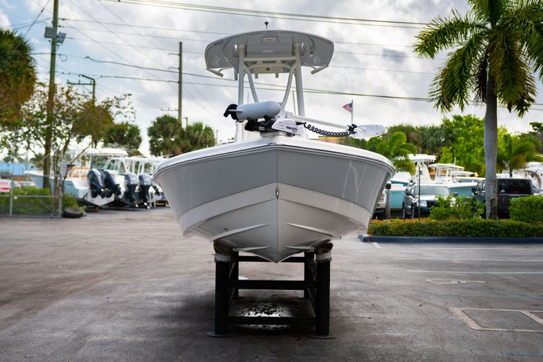 Thumbnail 2 for Used 2019 Pathfinder 2400 TRS boat for sale in West Palm Beach, FL