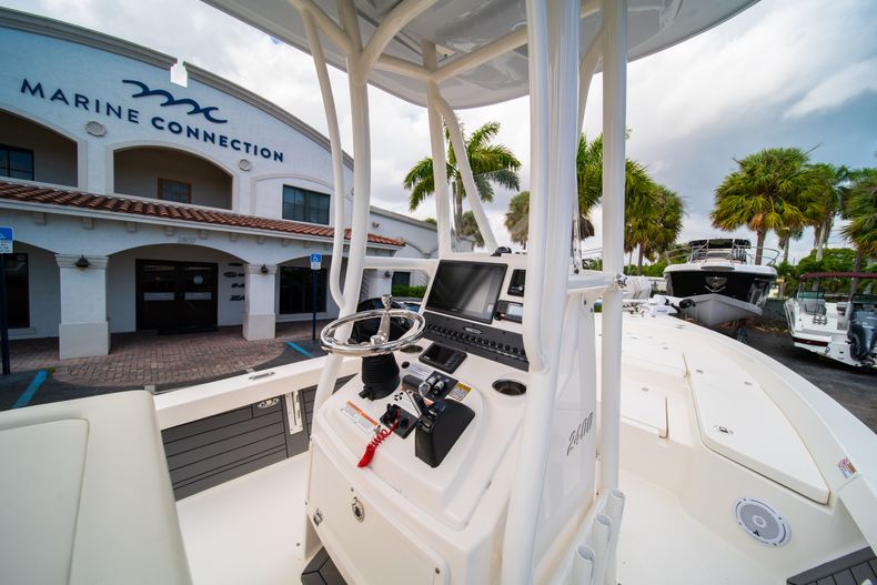 Thumbnail 18 for Used 2019 Pathfinder 2400 TRS boat for sale in West Palm Beach, FL