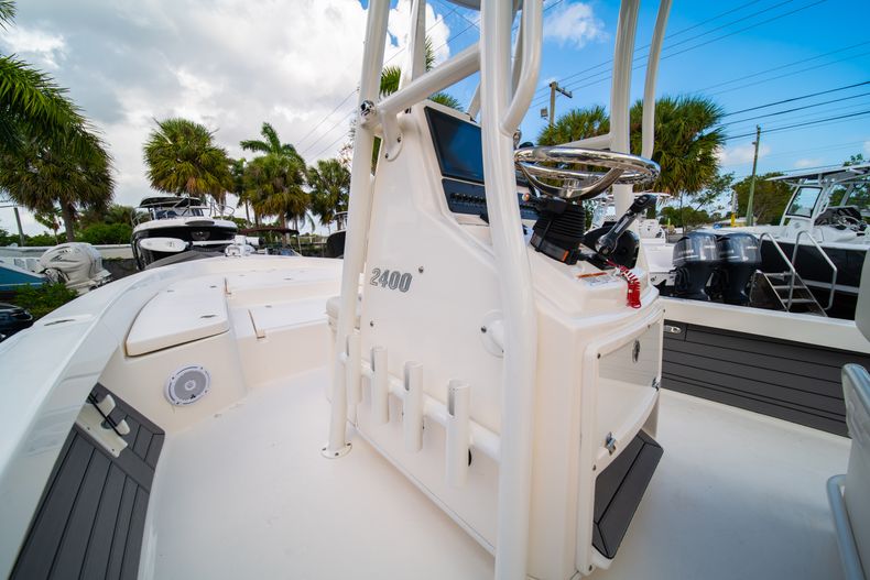 Thumbnail 31 for Used 2019 Pathfinder 2400 TRS boat for sale in West Palm Beach, FL