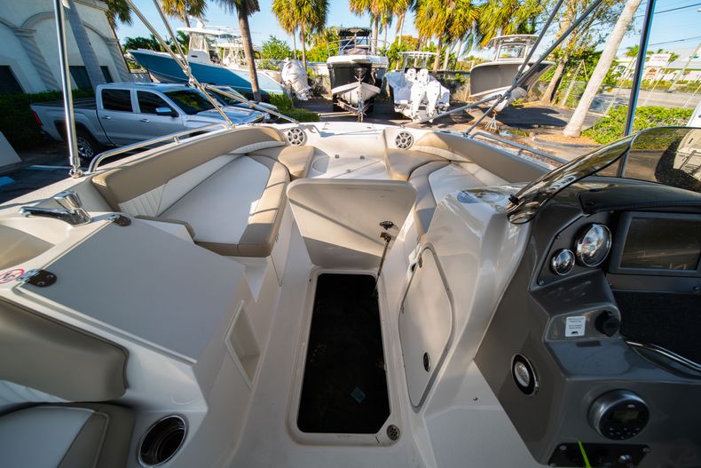 Thumbnail 22 for Used 2018 Stingray 192SC boat for sale in West Palm Beach, FL