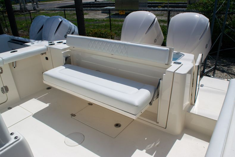 Thumbnail 18 for New 2020 Cobia 320 CC Center Console boat for sale in West Palm Beach, FL