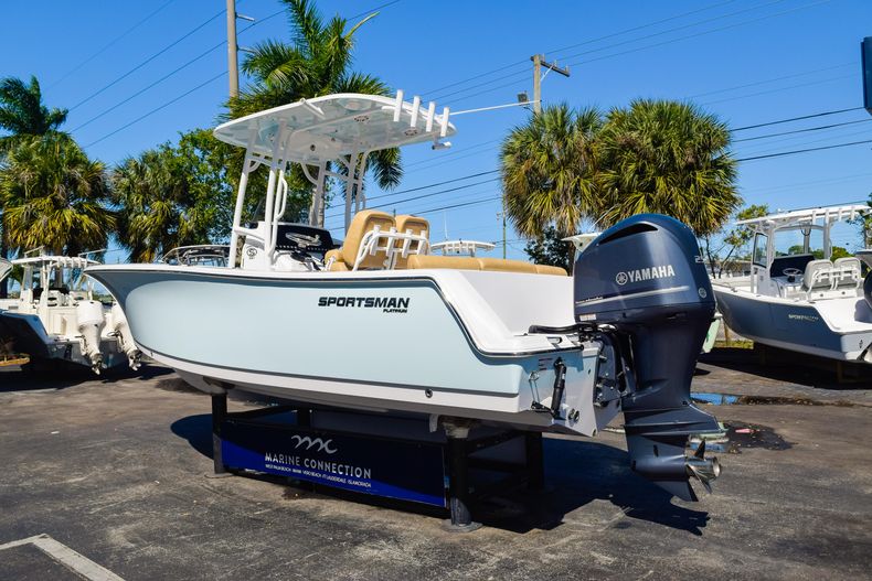 Thumbnail 5 for New 2020 Sportsman Heritage 231 Center Console boat for sale in West Palm Beach, FL