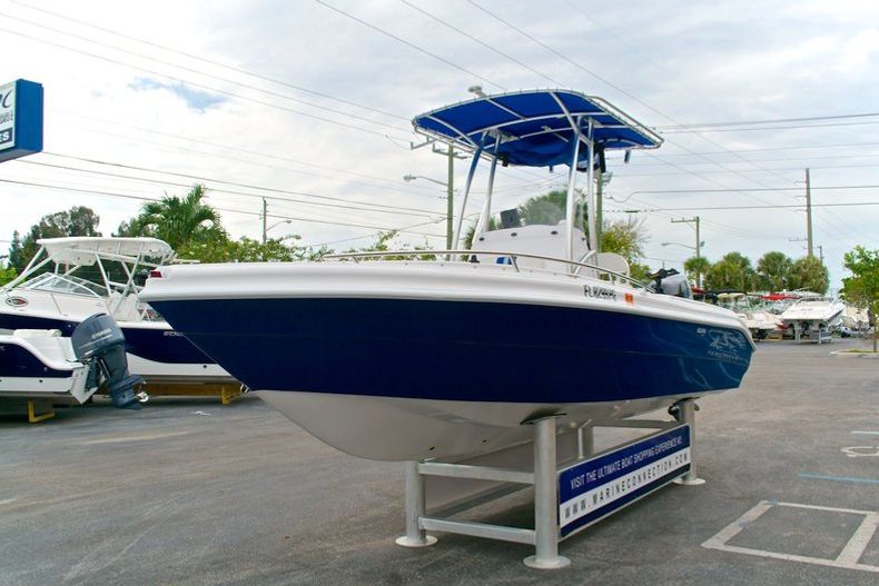 Thumbnail 3 for Used 2012 Glasstream 221 Center Console boat for sale in West Palm Beach, FL