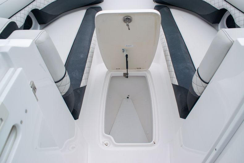 Thumbnail 35 for New 2020 Hurricane SD 2690 OB boat for sale in West Palm Beach, FL