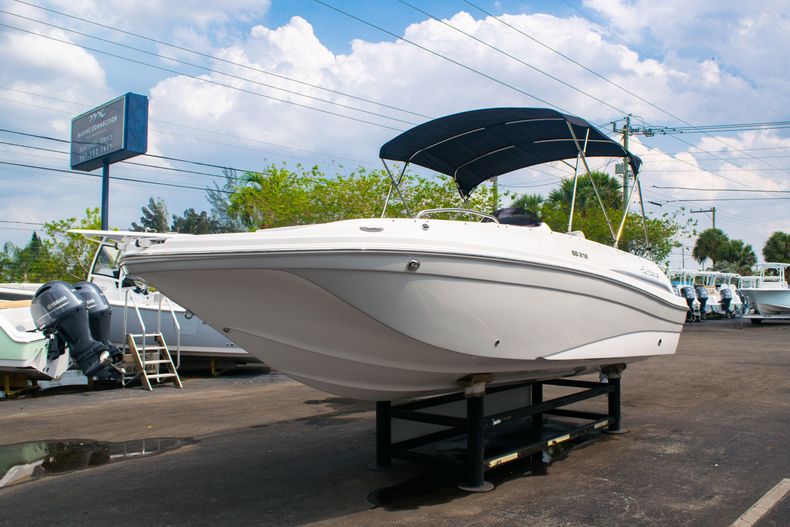 Thumbnail 3 for New 2020 Hurricane SS 218 OB boat for sale in West Palm Beach, FL