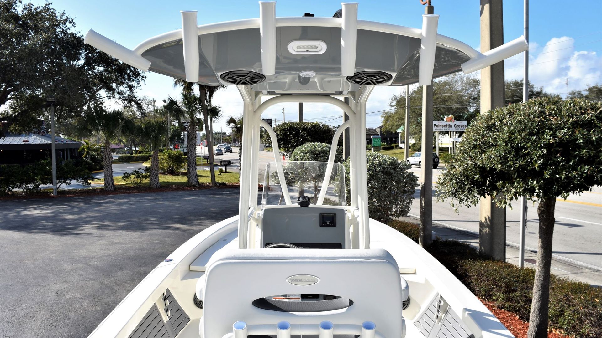 New 2020 Pathfinder 2600 HPS Bay Boat #A025 image 12