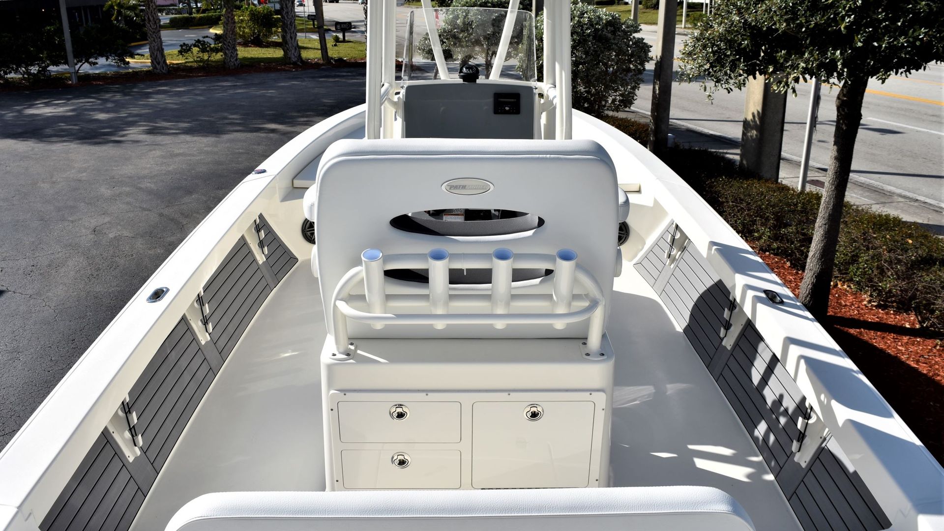 New 2020 Pathfinder 2600 HPS Bay Boat #A025 image 11